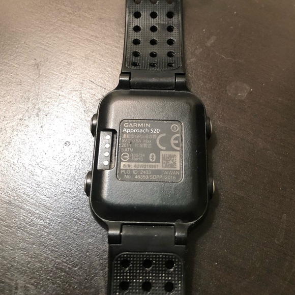 Garmin Approach S20 - used - needs new wrist strap - charger included. - Picture 3 of 3